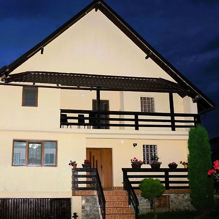 Popasul Galesean Hotel Galesu Bagian luar foto
