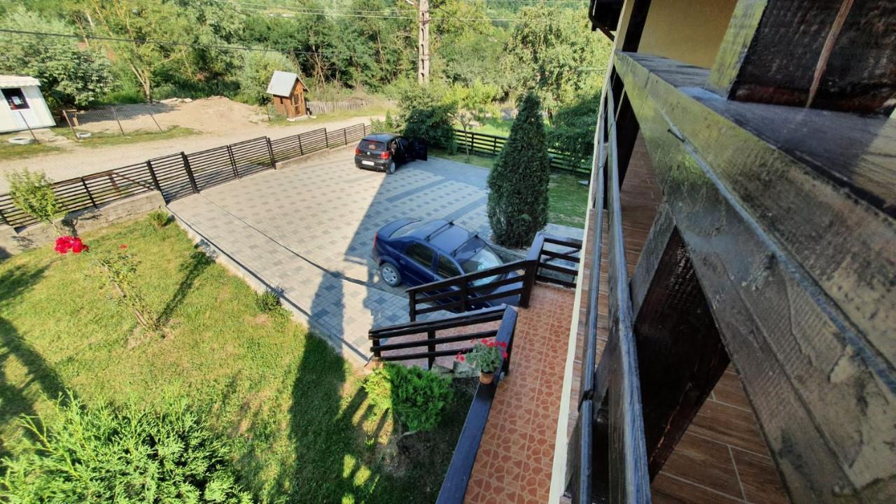 Popasul Galesean Hotel Galesu Bagian luar foto