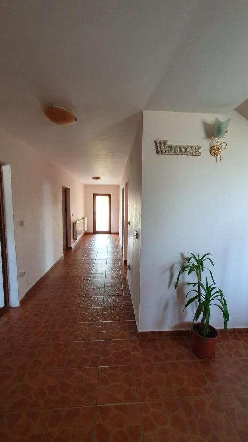 Popasul Galesean Hotel Galesu Bagian luar foto