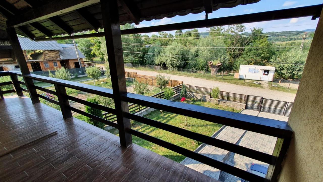 Popasul Galesean Hotel Galesu Bagian luar foto