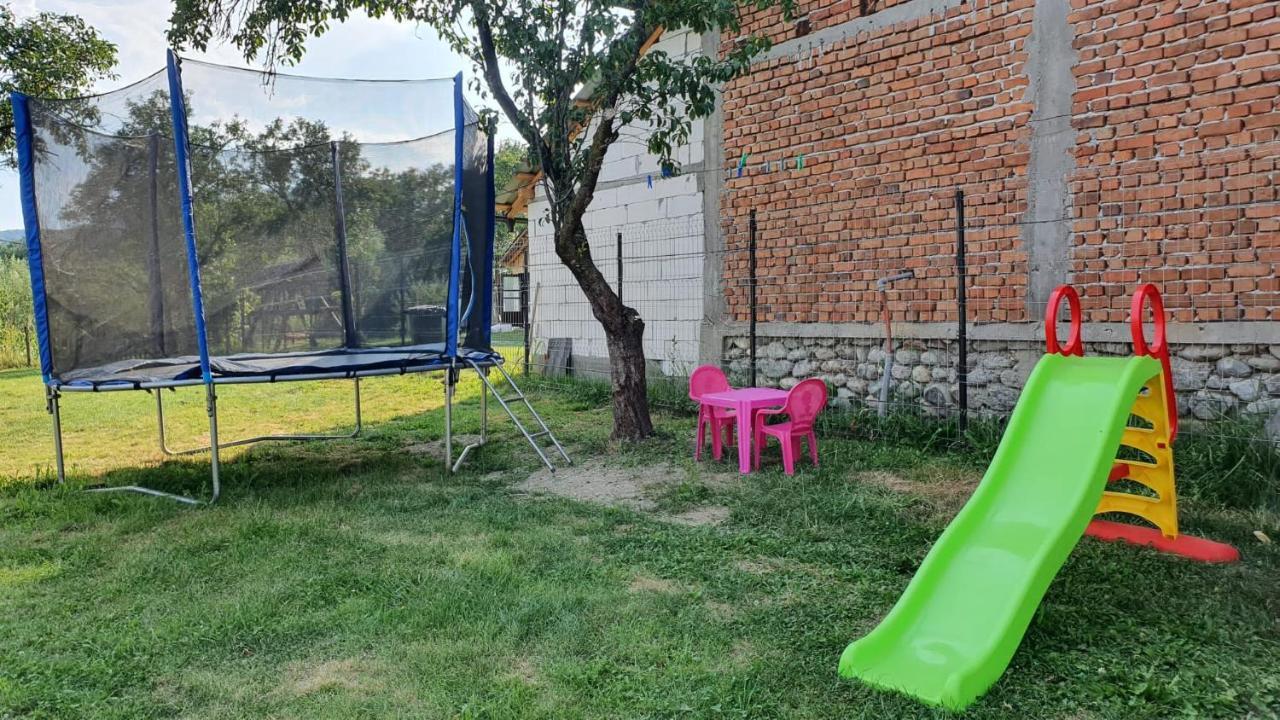 Popasul Galesean Hotel Galesu Bagian luar foto