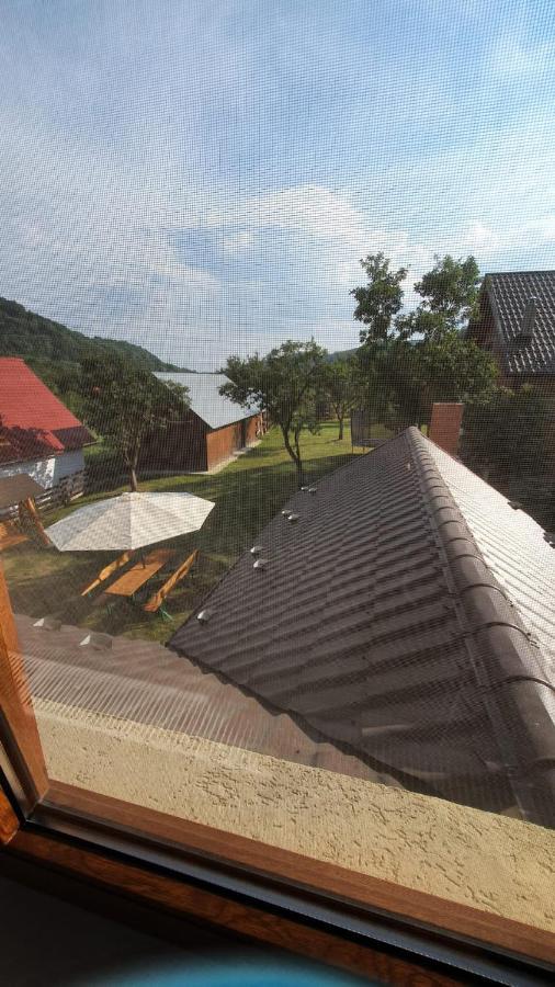 Popasul Galesean Hotel Galesu Bagian luar foto