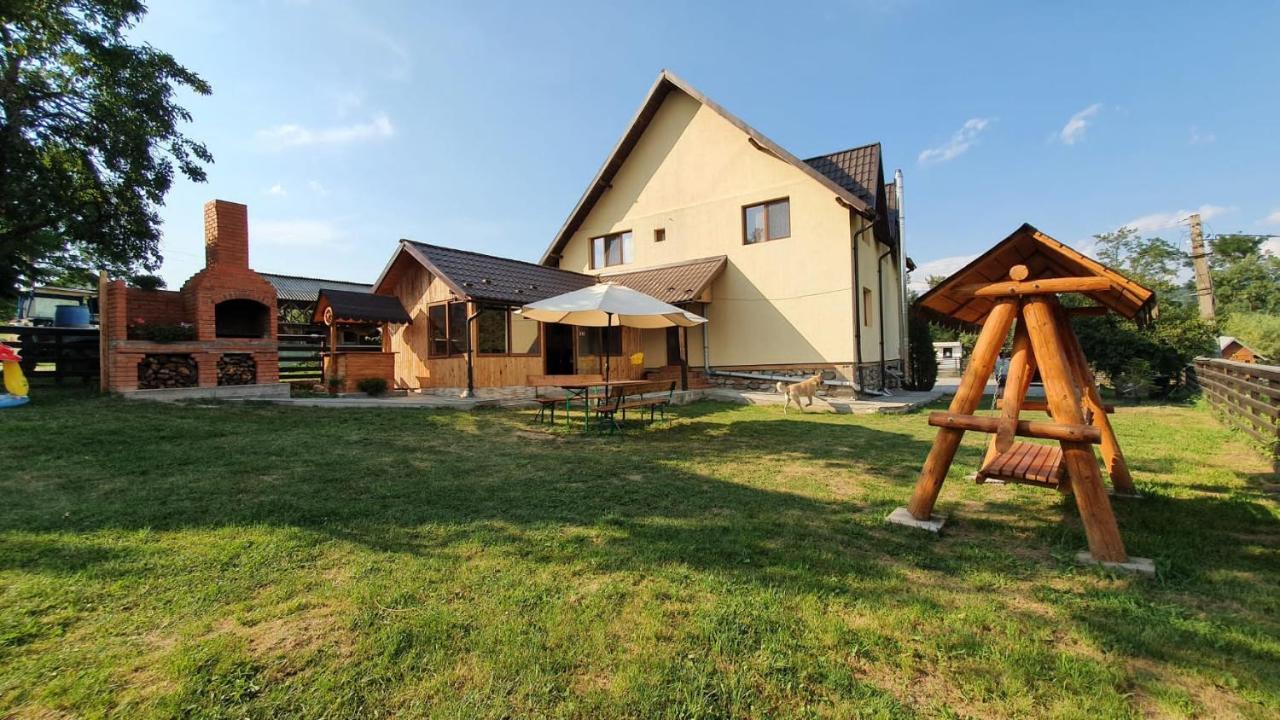 Popasul Galesean Hotel Galesu Bagian luar foto