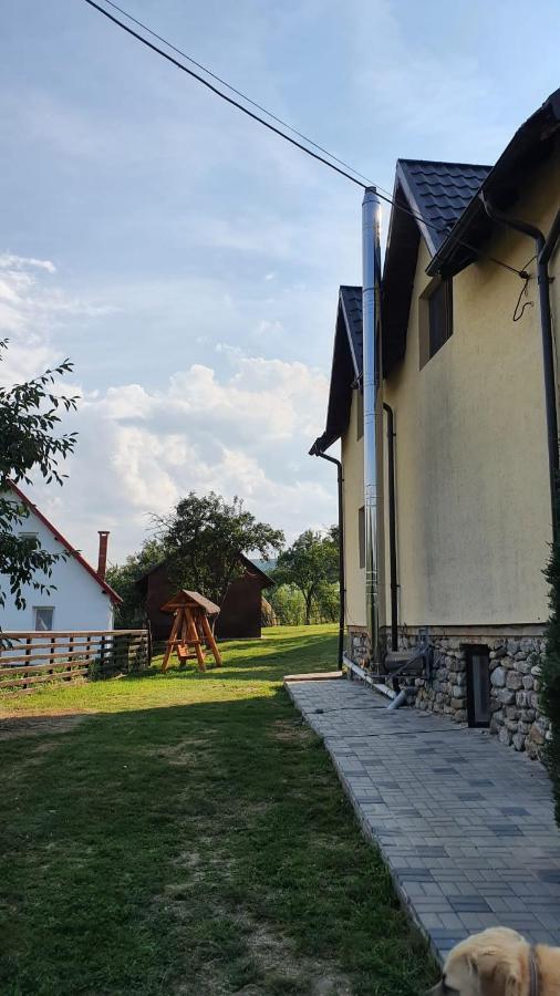 Popasul Galesean Hotel Galesu Bagian luar foto