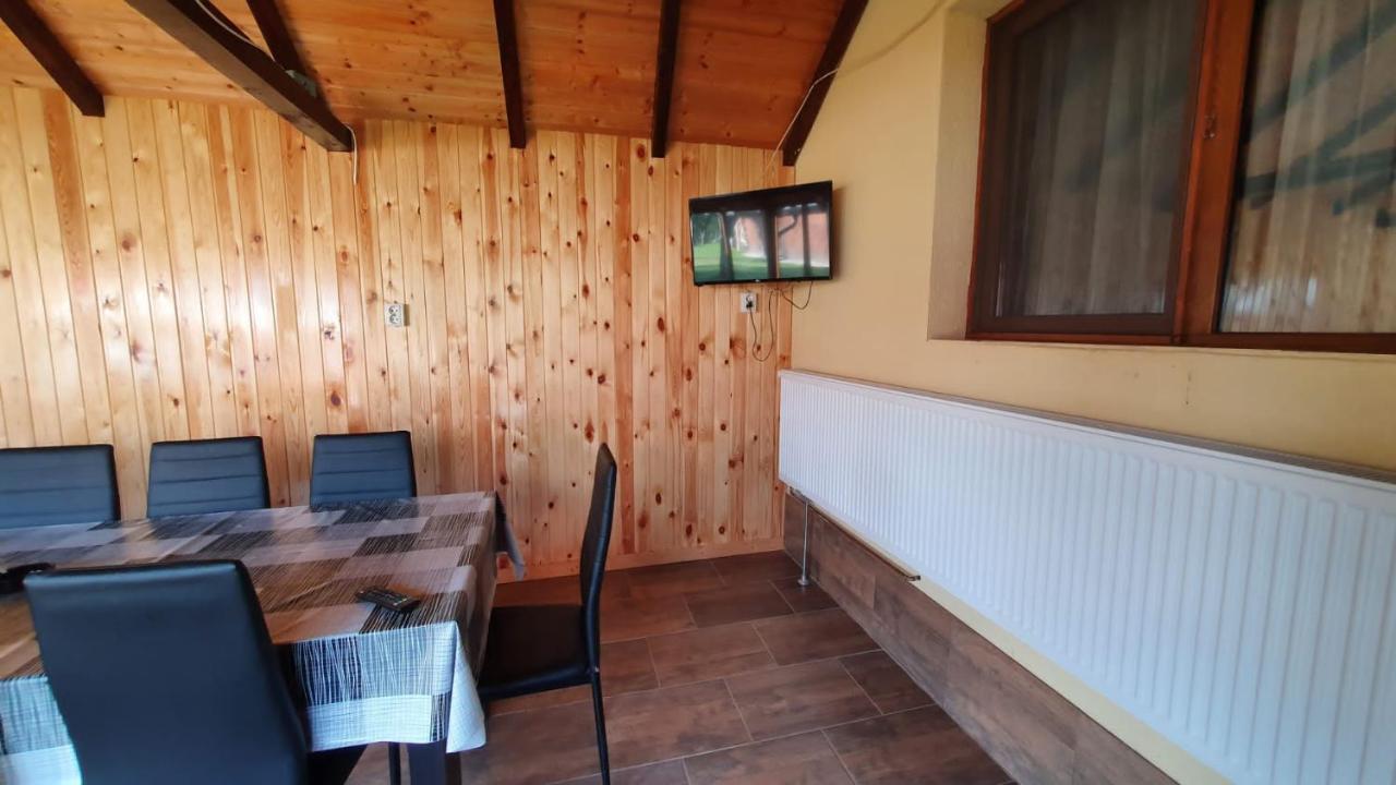 Popasul Galesean Hotel Galesu Bagian luar foto