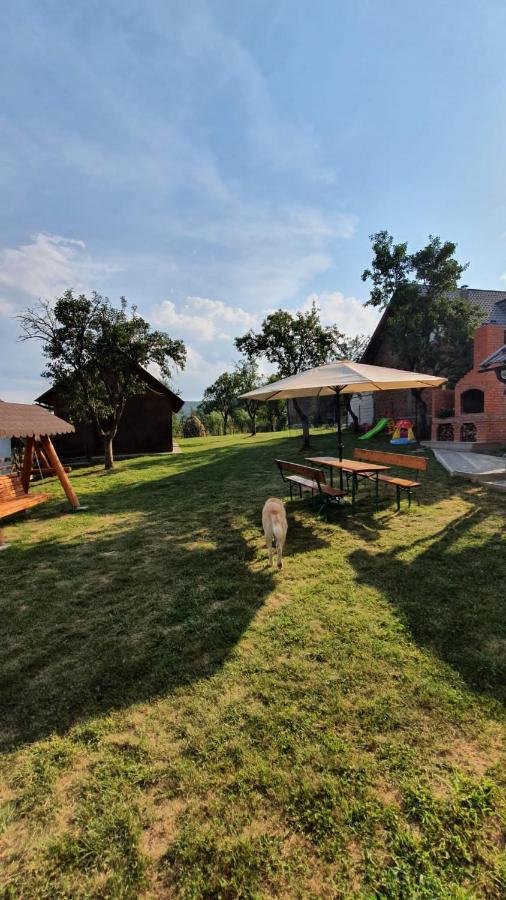 Popasul Galesean Hotel Galesu Bagian luar foto