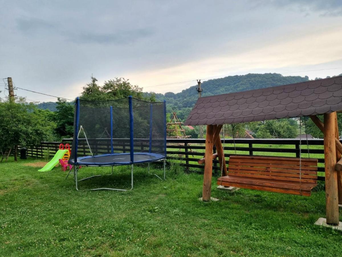 Popasul Galesean Hotel Galesu Bagian luar foto
