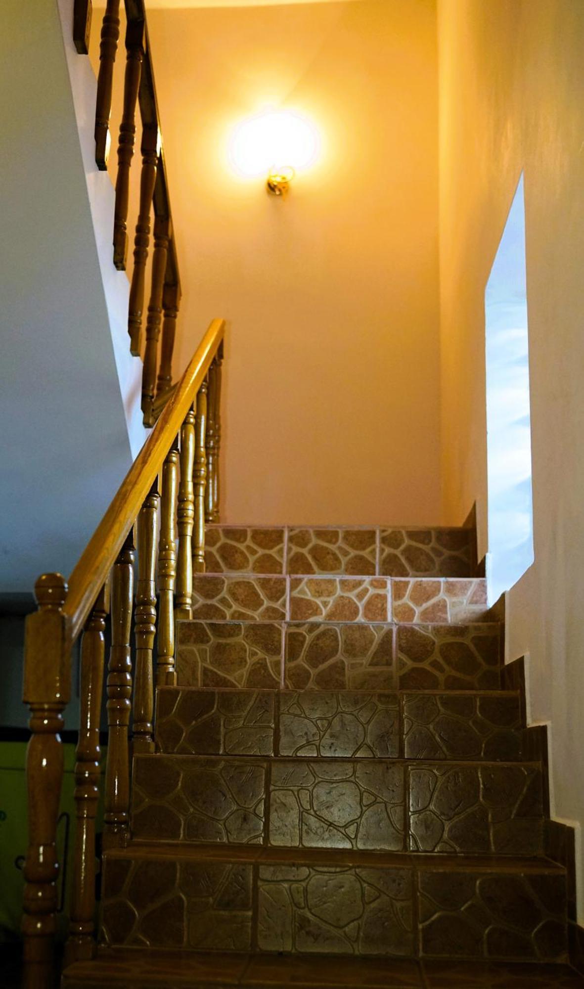 Popasul Galesean Hotel Galesu Bagian luar foto