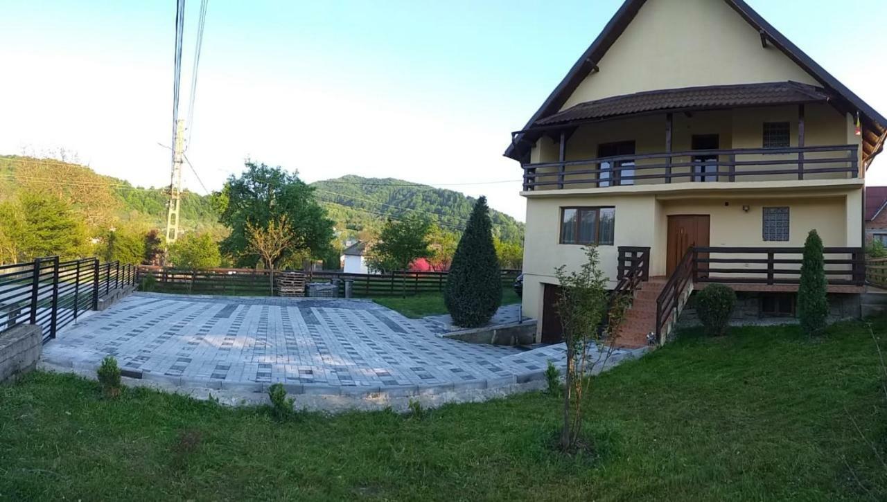 Popasul Galesean Hotel Galesu Bagian luar foto